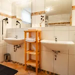 Lima Alpine - Troadkasten Lisa & Matthias בקתה