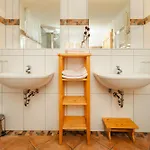 Lima Alpine - Troadkasten Lisa & Matthias