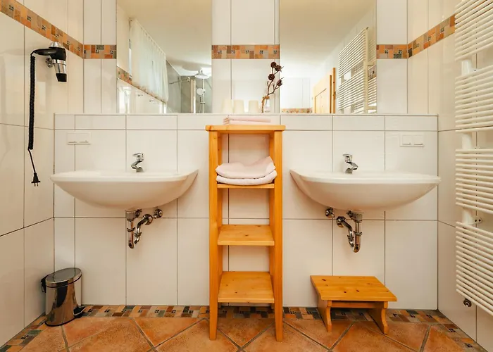 Lima Alpine - Troadkasten Lisa & Matthias